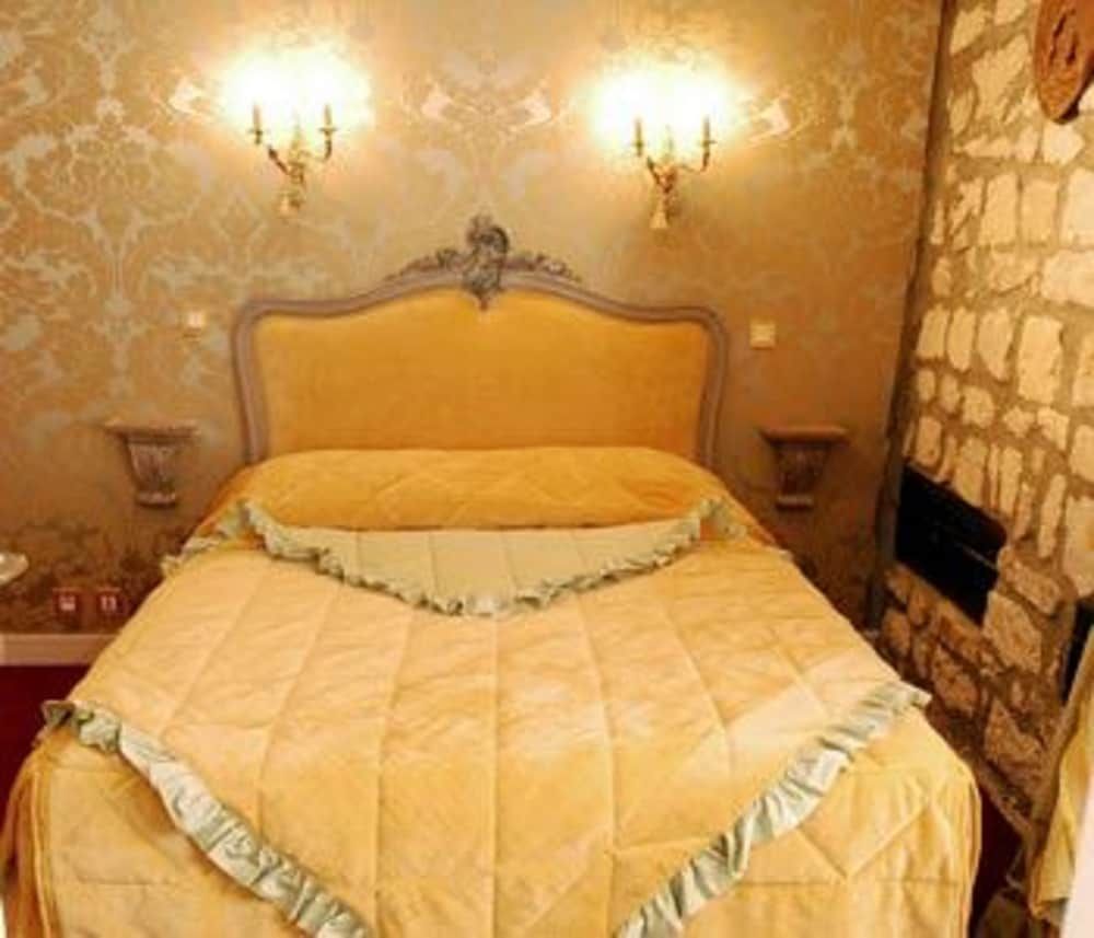 Grand Hotel Dechampaigne Classic Double Room 2