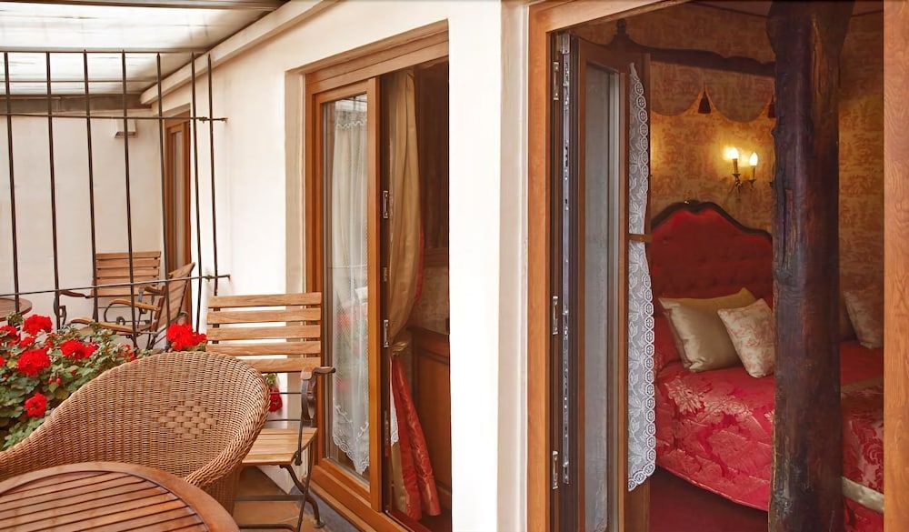 undefined Grand Hotel Dechampaigne 10