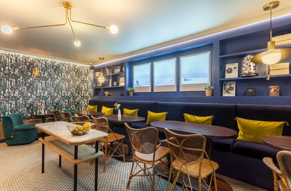 undefined Handsome Hotel 9