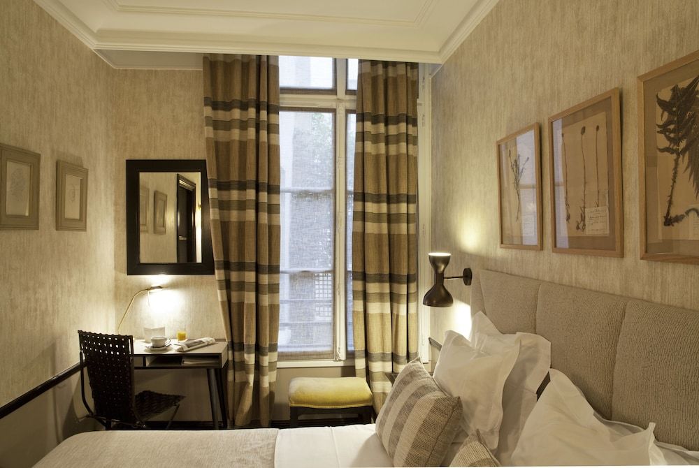 Hotel Therese Traditional Double Room 5