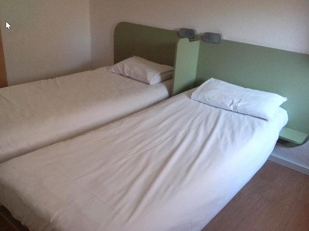 Triple Room, Multiple Beds