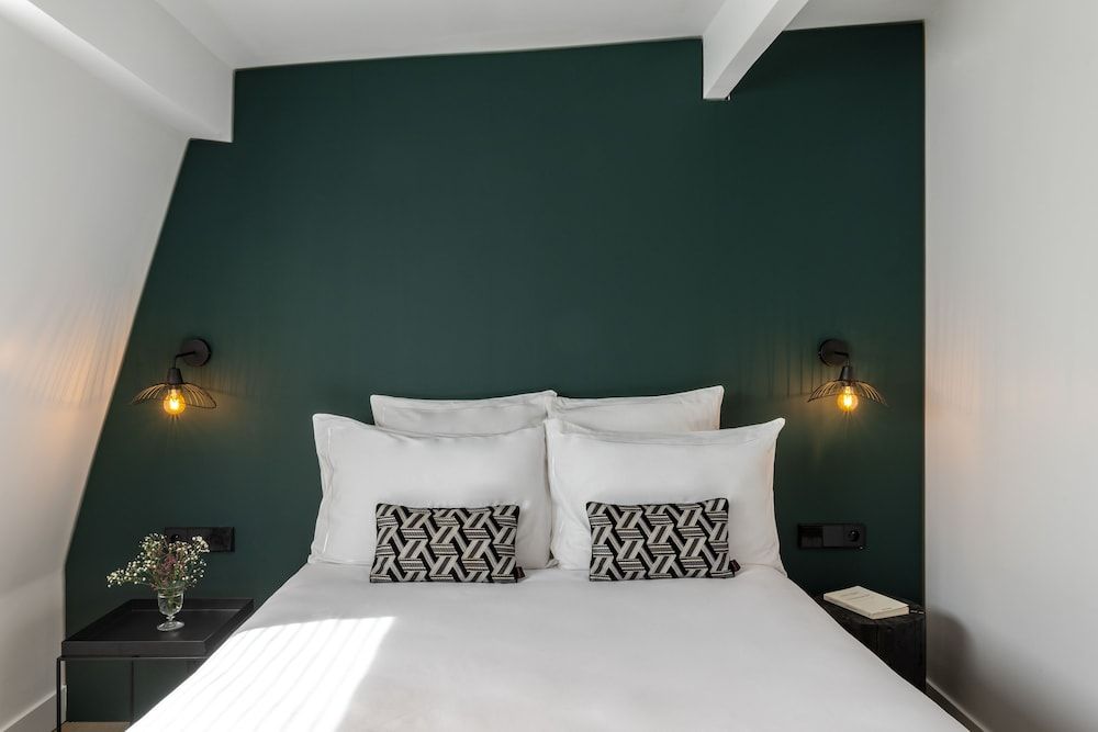 9Hotel Opera Standard Room 5