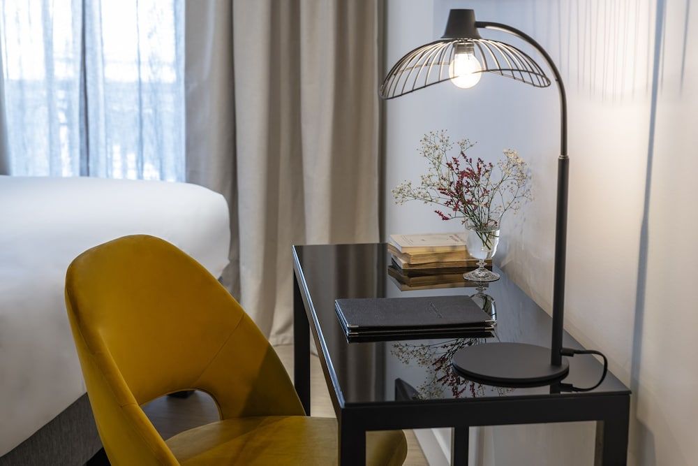 9Hotel Opera Classic Twin Room 6