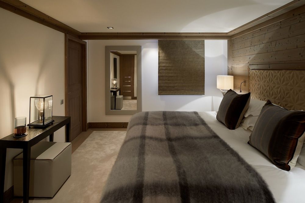 Two-Bedroom Apartments with Mountain/Street View
