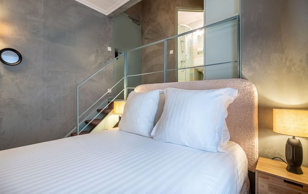 Makom Pereire Superior Room 5