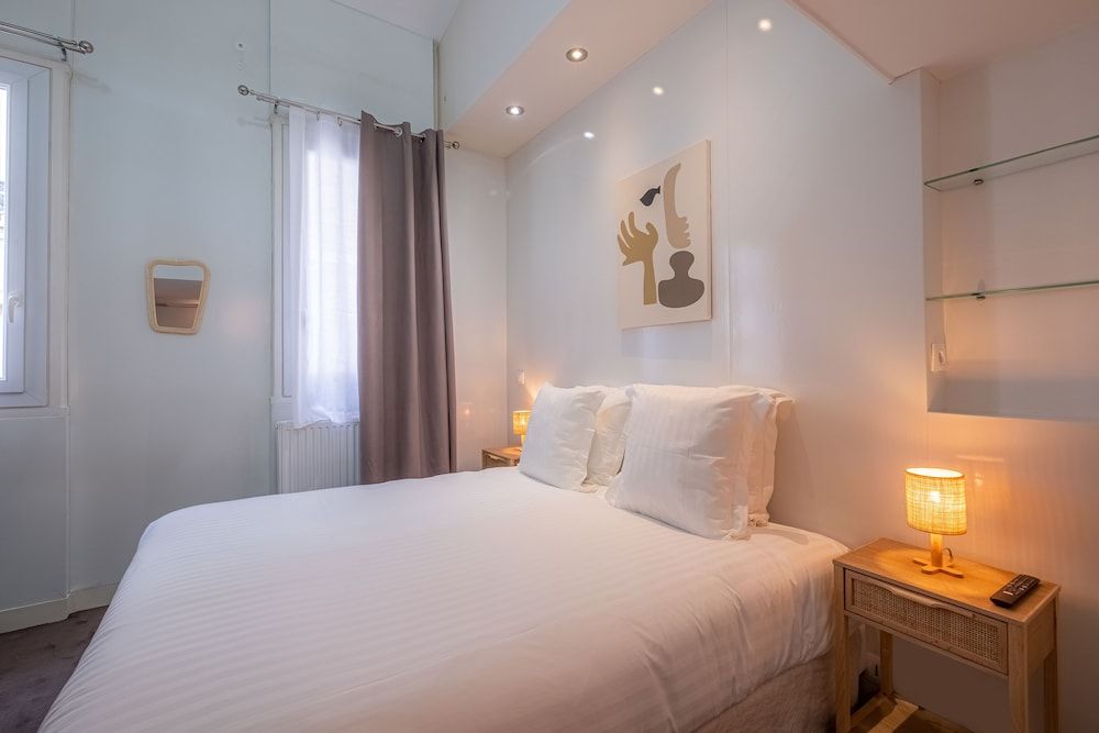 undefined Makom Pereire 4