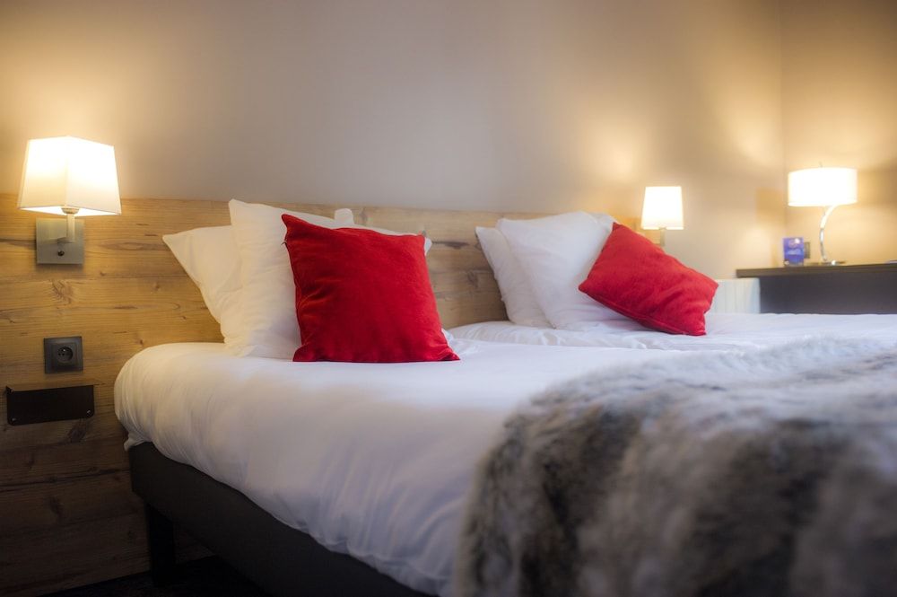 SOWELL Family Valfréjus Triple Room 2