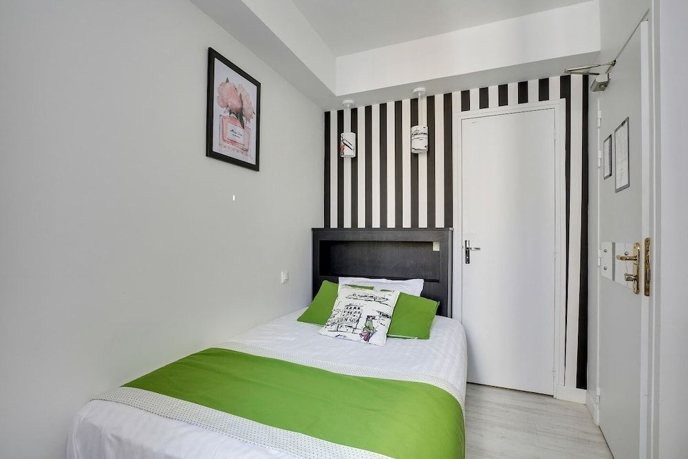 undefined Hotel Riviera Elysées 4