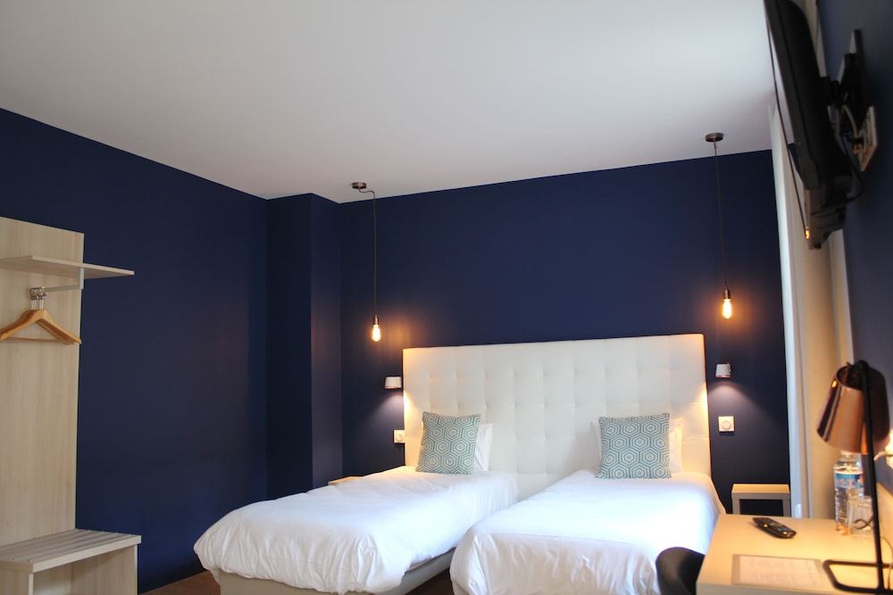 Hôtel La Fontaine Caen Centre Family Room