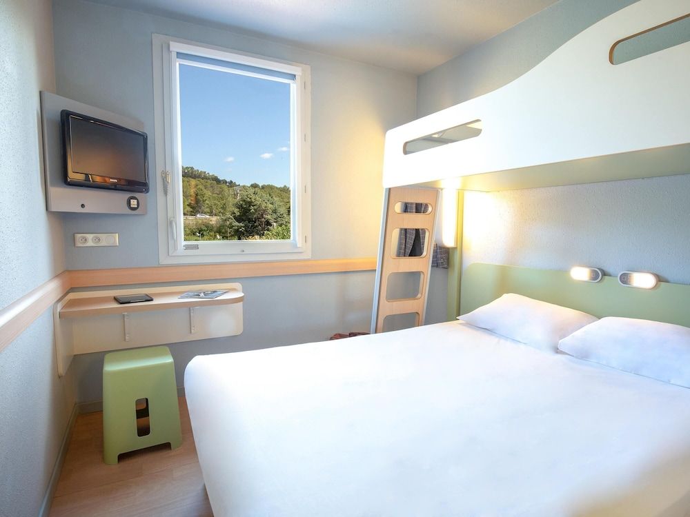 Triple Room, Multiple Beds