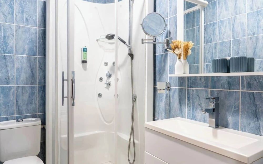 Hôtel Emeraude Family Room 2