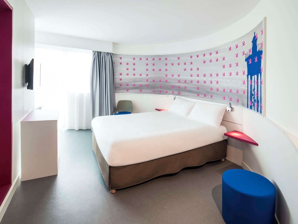 Room, Multiple Beds
