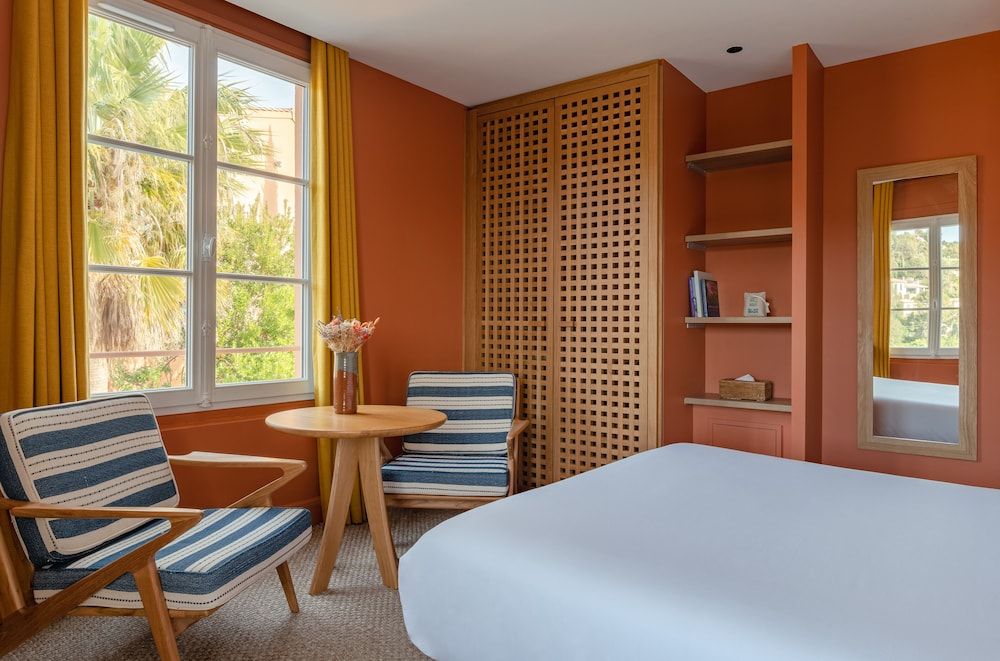 Room Signature, Pool view 27m2