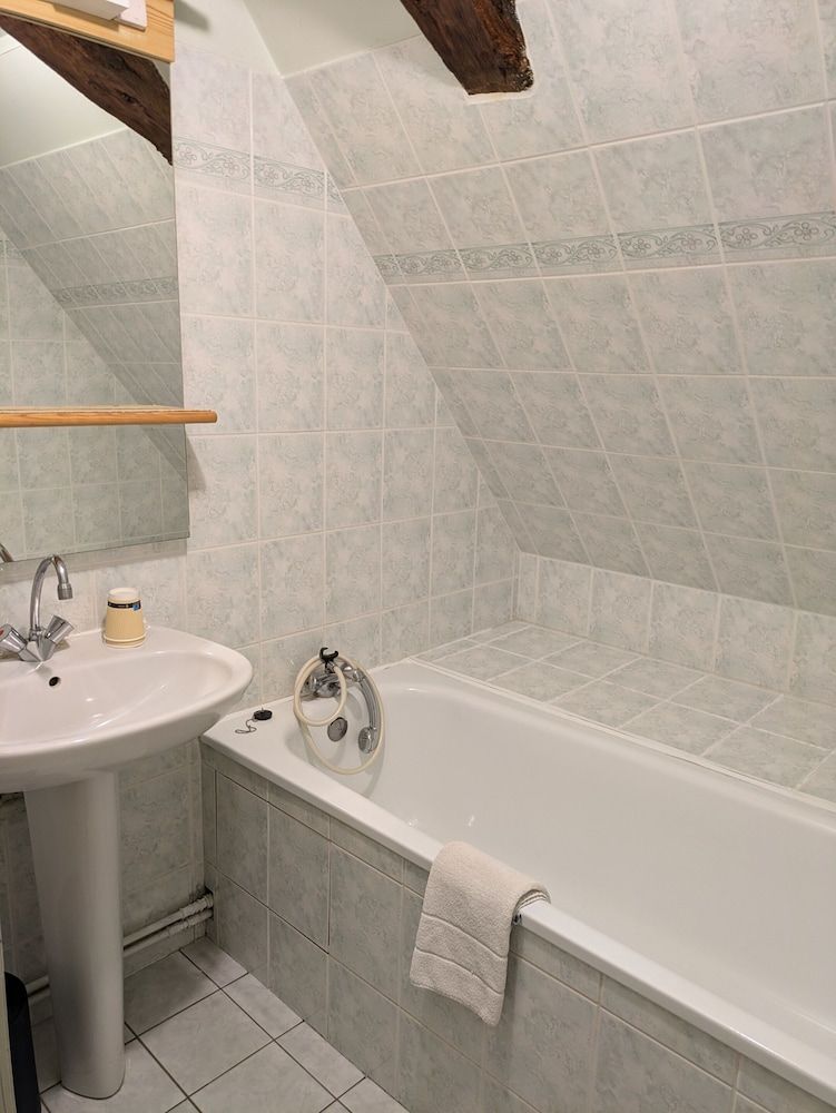 Double Room, Private Bathroom, River View (Surcouf)