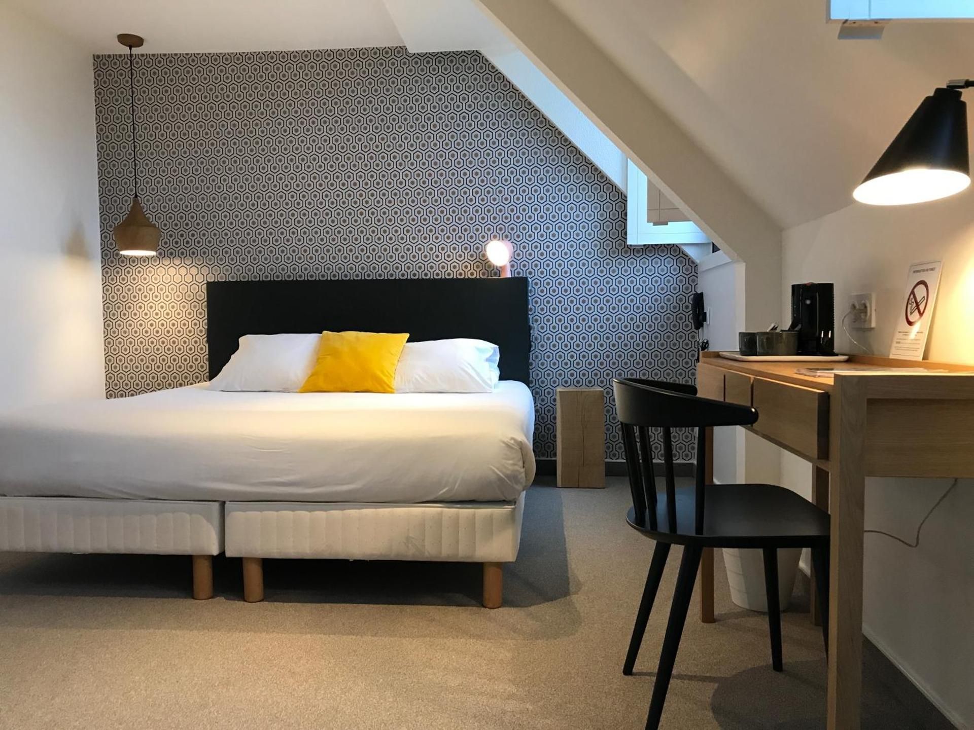 Superior Double Room - Garden Side & Sea View
