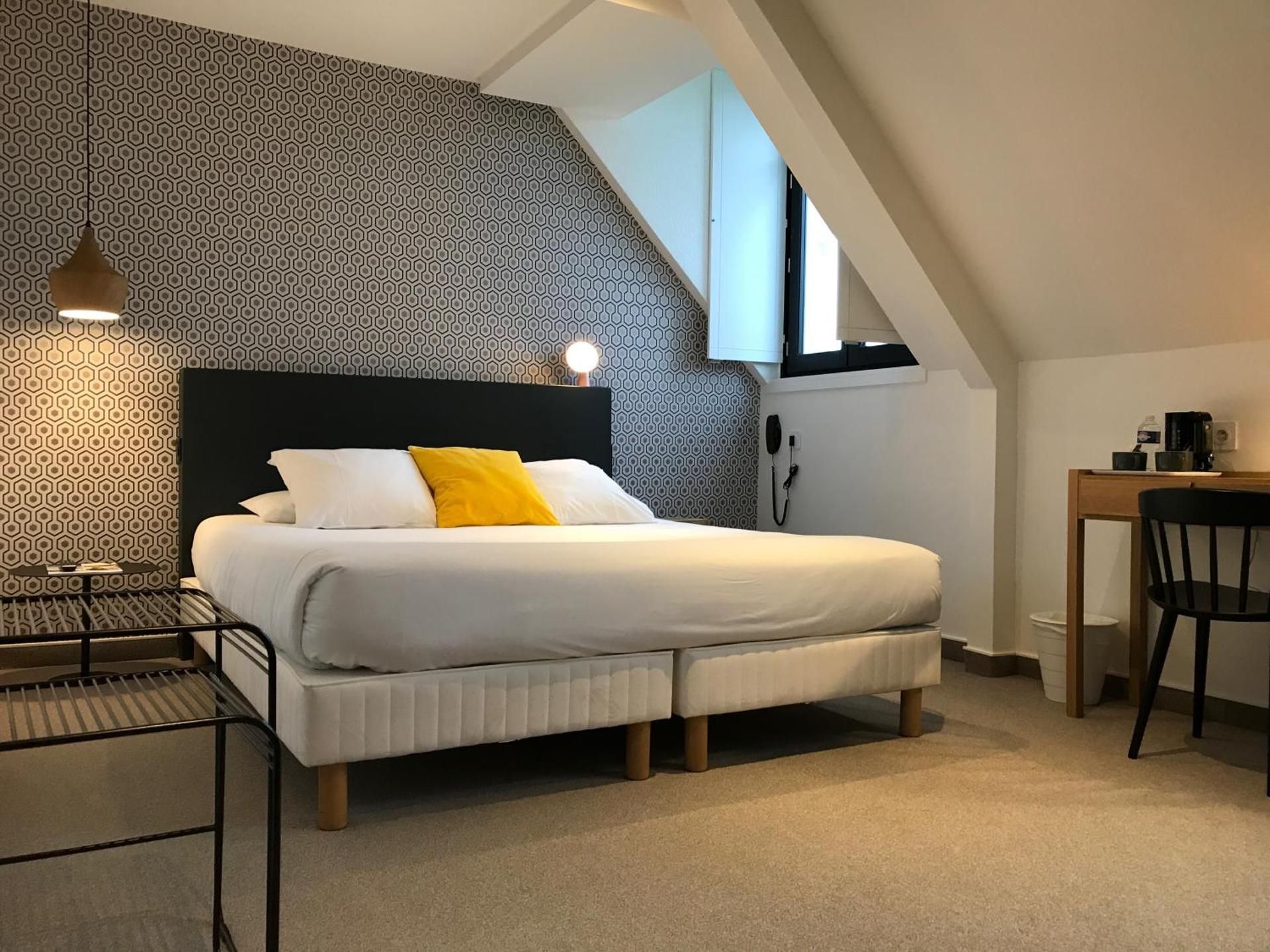 Superior Double Room - Garden Side & Sea View