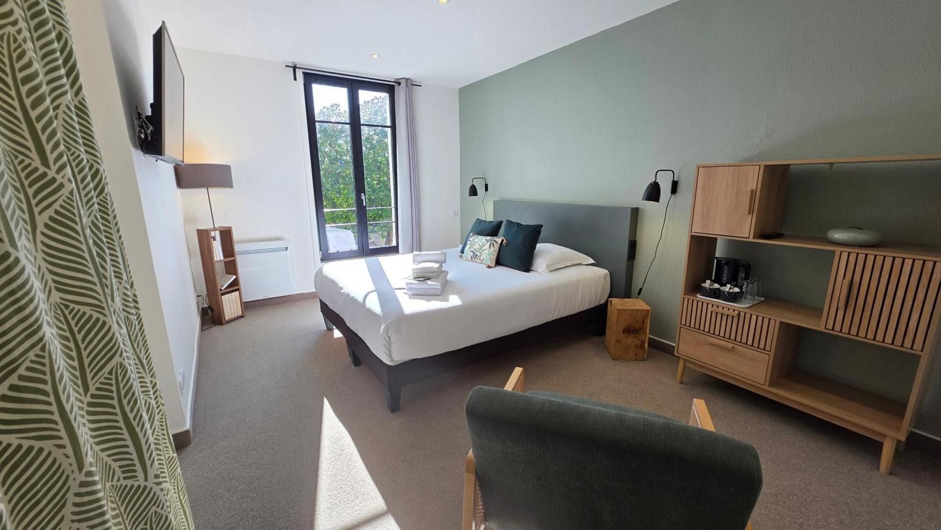 Suite with City View