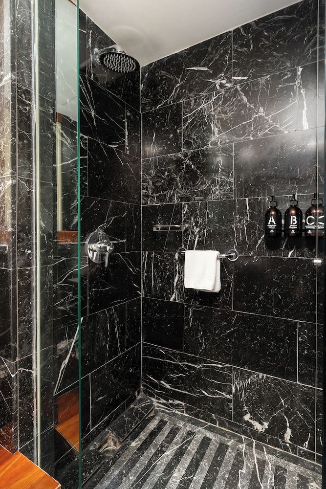 U232 Hotel Economy Single Room 4