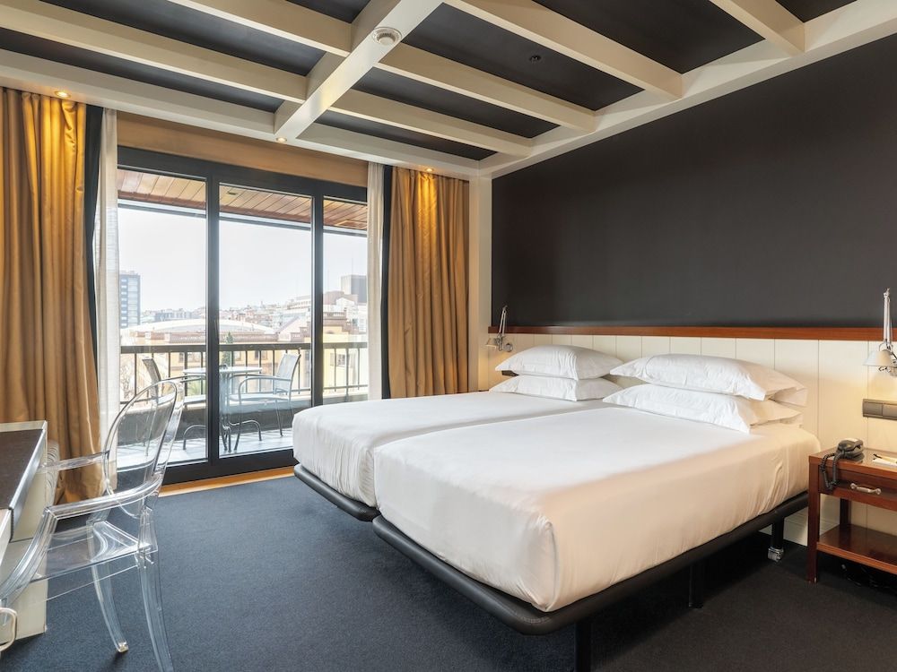 undefined U232 Hotel 4