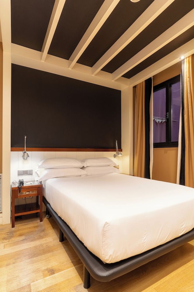 U232 Hotel Economy Single Room 2