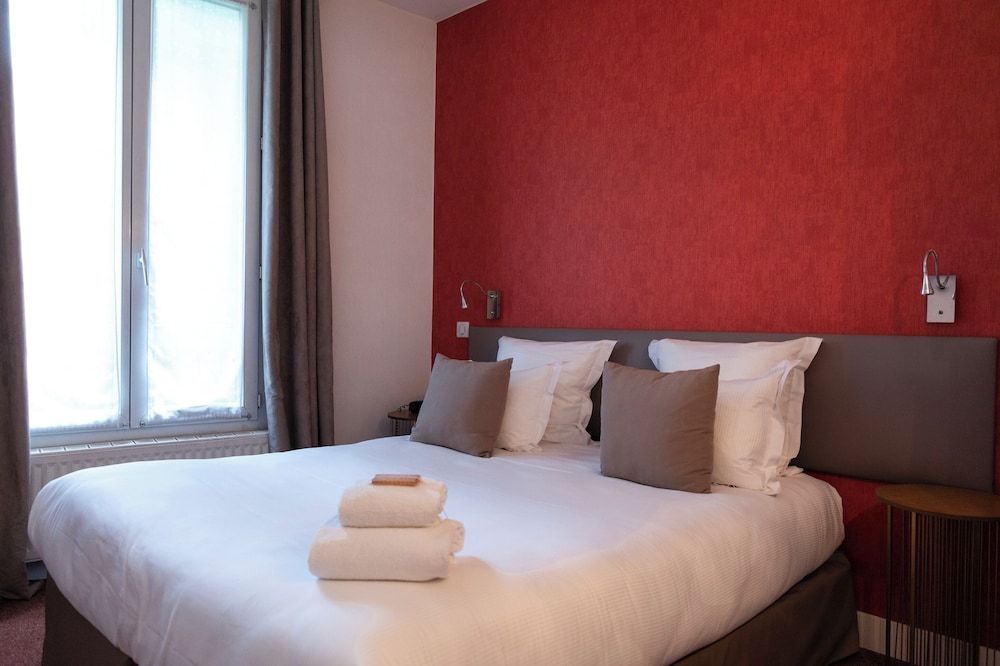 Porte de Versailles Hotel Double Room 6