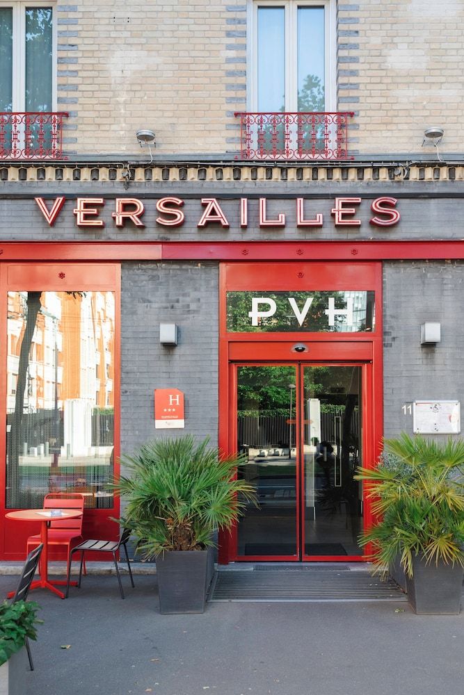 undefined Porte de Versailles Hotel 8