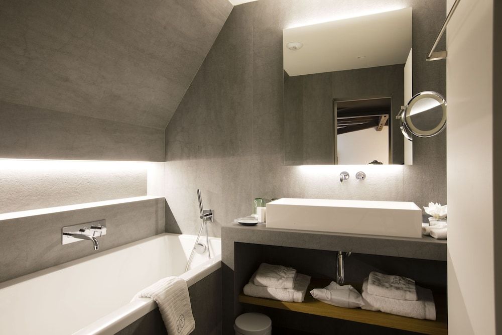 La Maison des Têtes Comfort Room 3