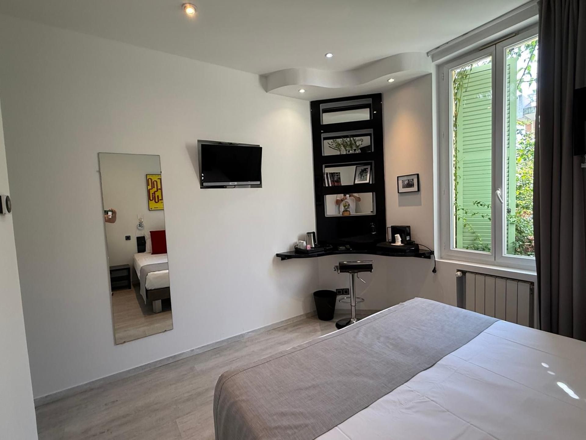 Superior Room with Garden View