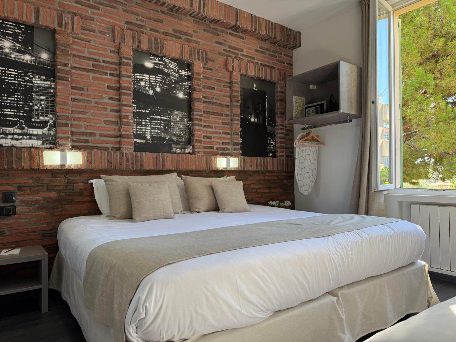 Superior Triple Room with Garden View