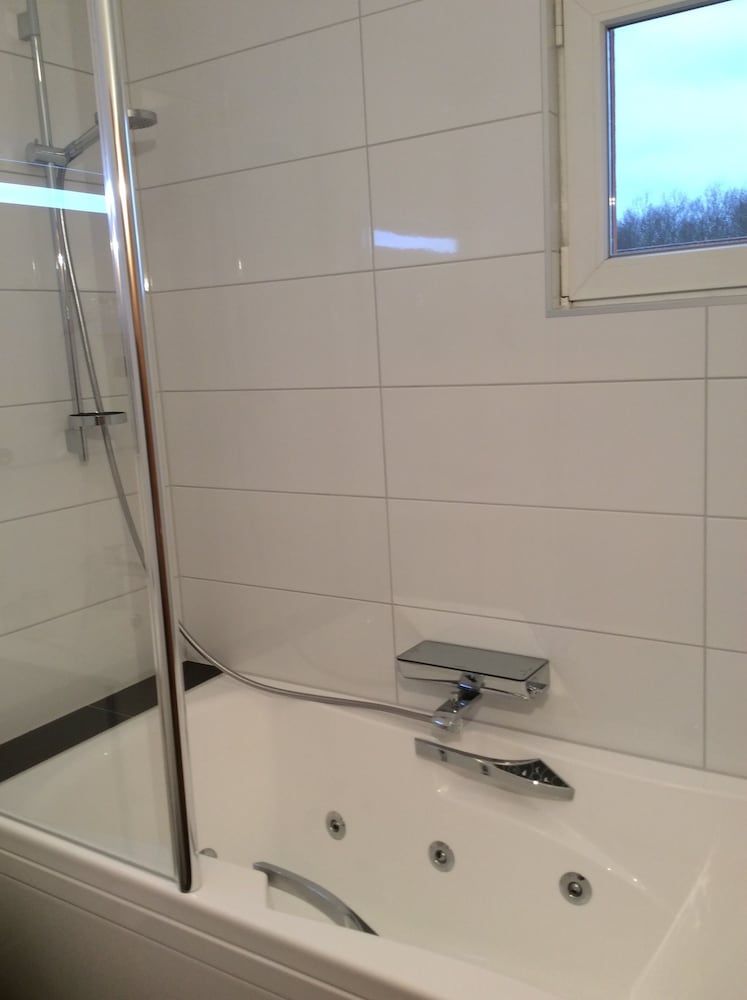 Hotel des bois Superior Room, Hot Tub 7