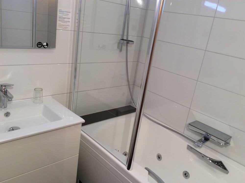 Hotel des bois Superior Room, Hot Tub 9