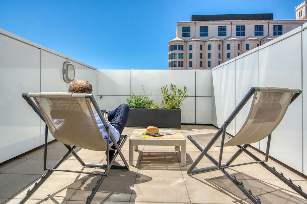 undefined Golden Tulip Marseille Euromed 8