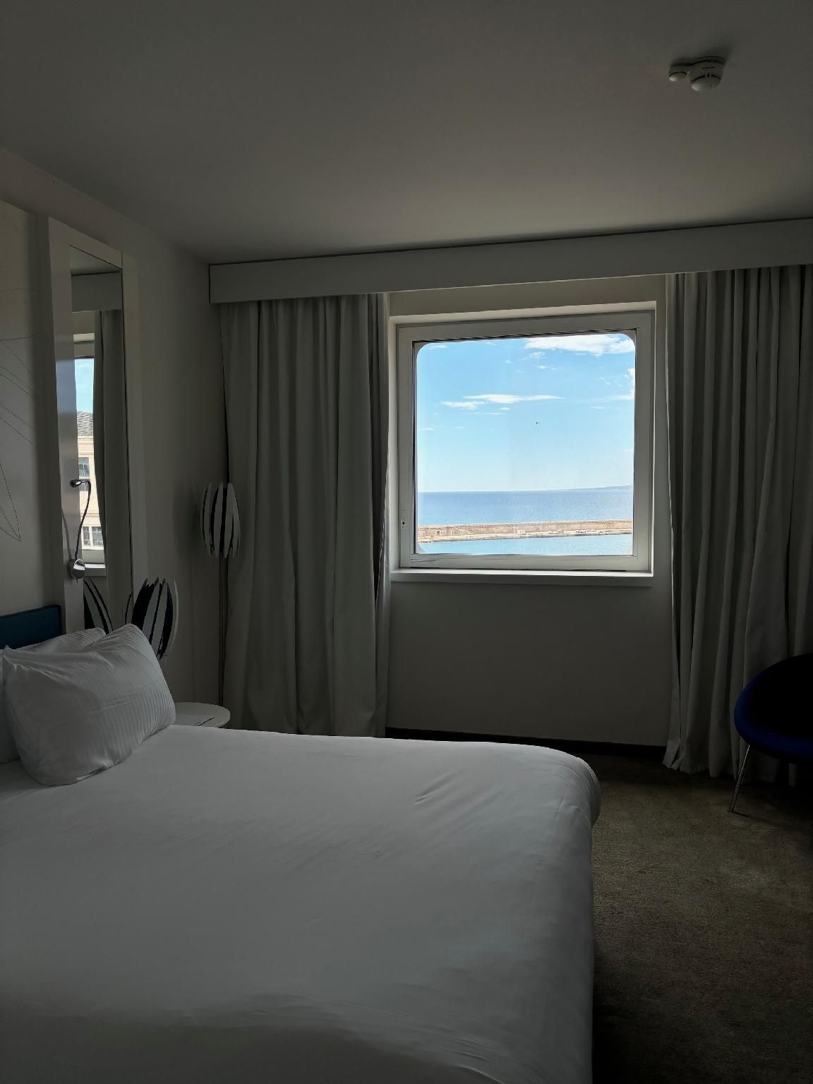 Golden Tulip Marseille Euromed Superior Room - 1 King Bed Sea View WiFi