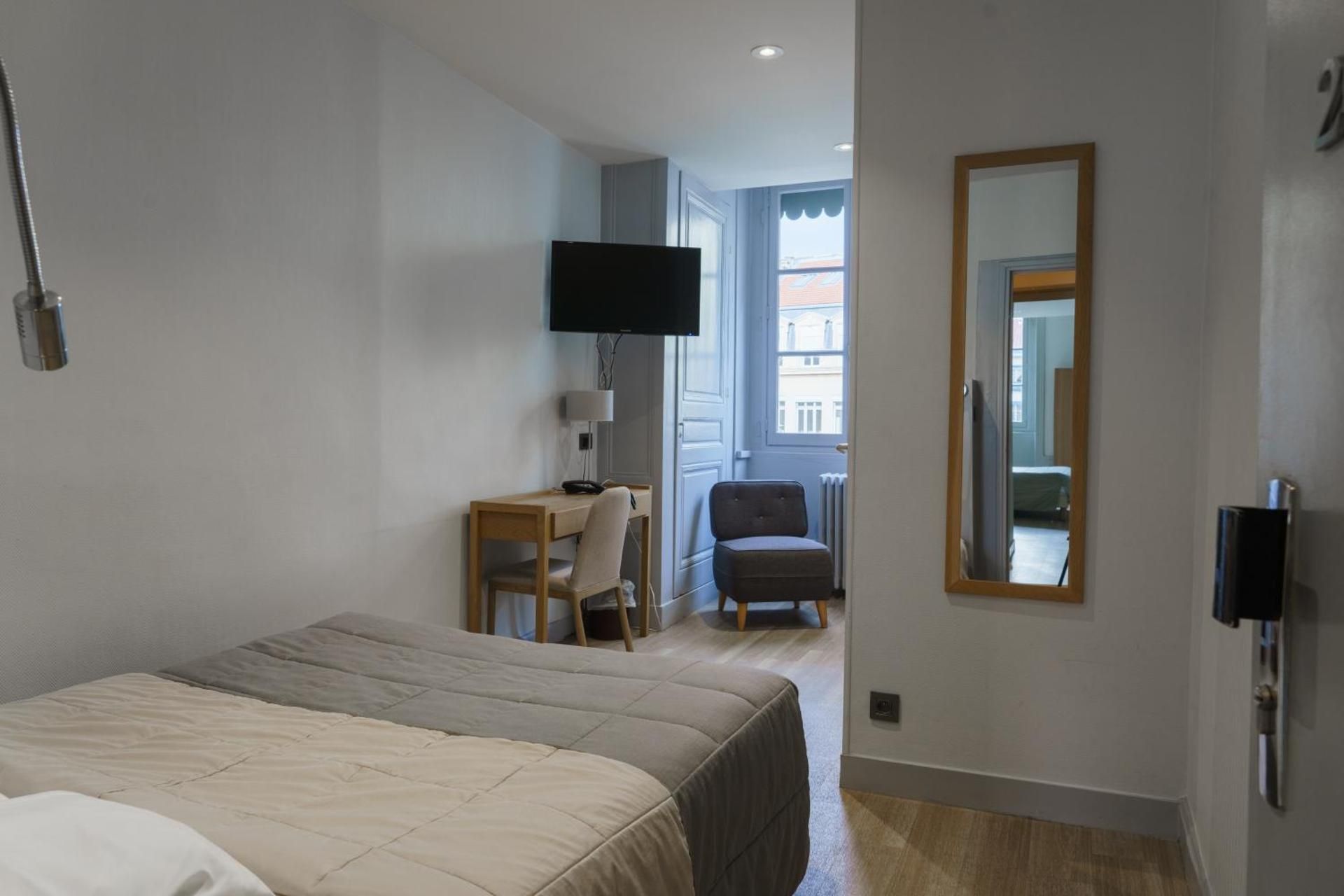 Hotel du Theatre Standard Double Room 7