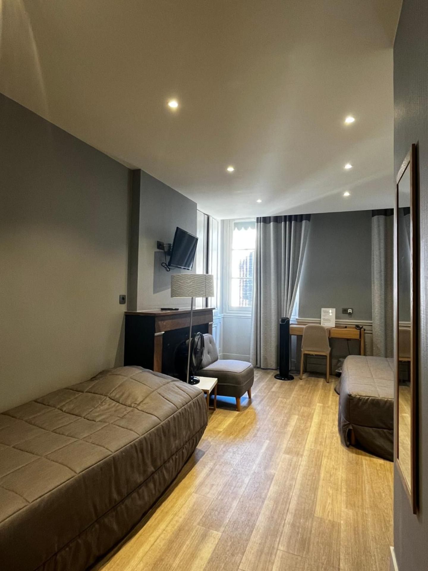 undefined Hotel du Theatre 8