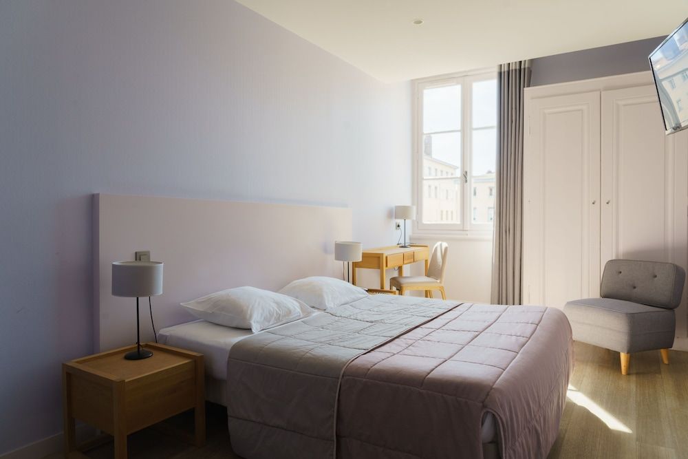 undefined Hotel du Theatre