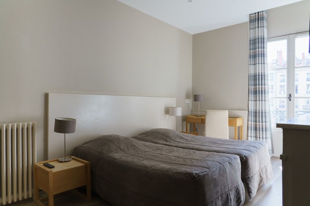 undefined Hotel du Theatre 10