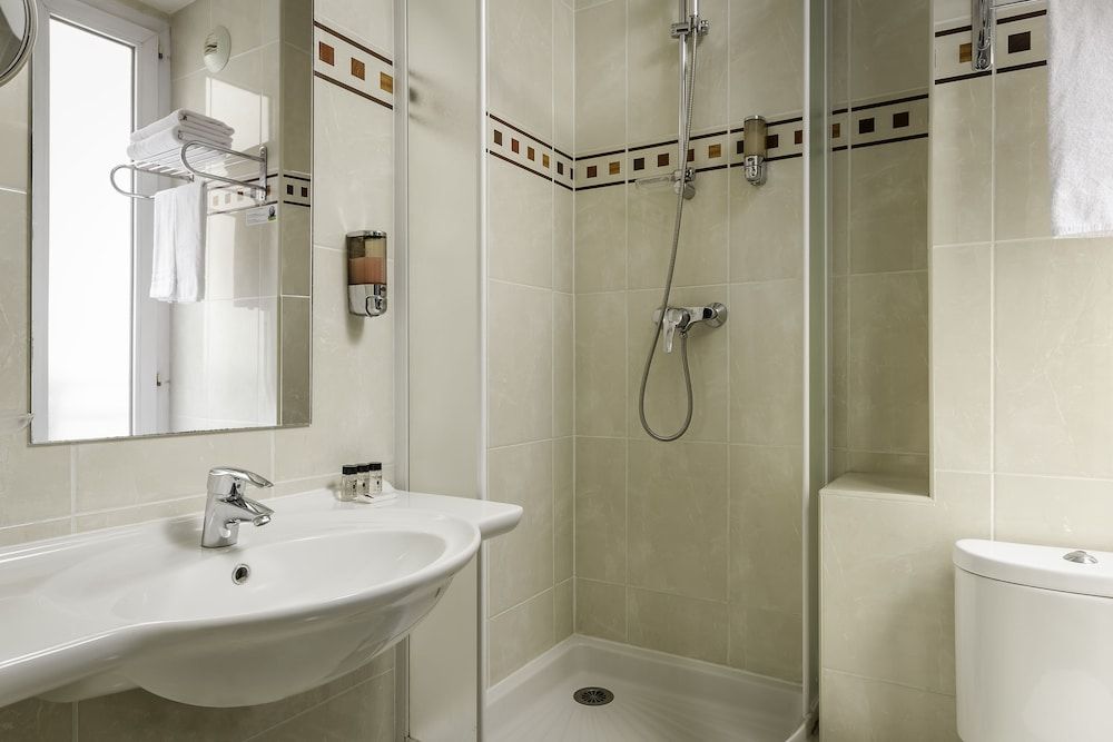 Hôtel Elysée Etoile Basic Twin Room, 2 Twin Beds 3