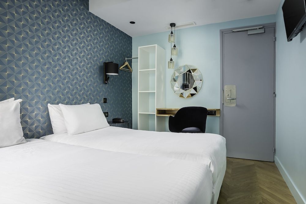 Hôtel Elysée Etoile Basic Twin Room, 2 Twin Beds 2