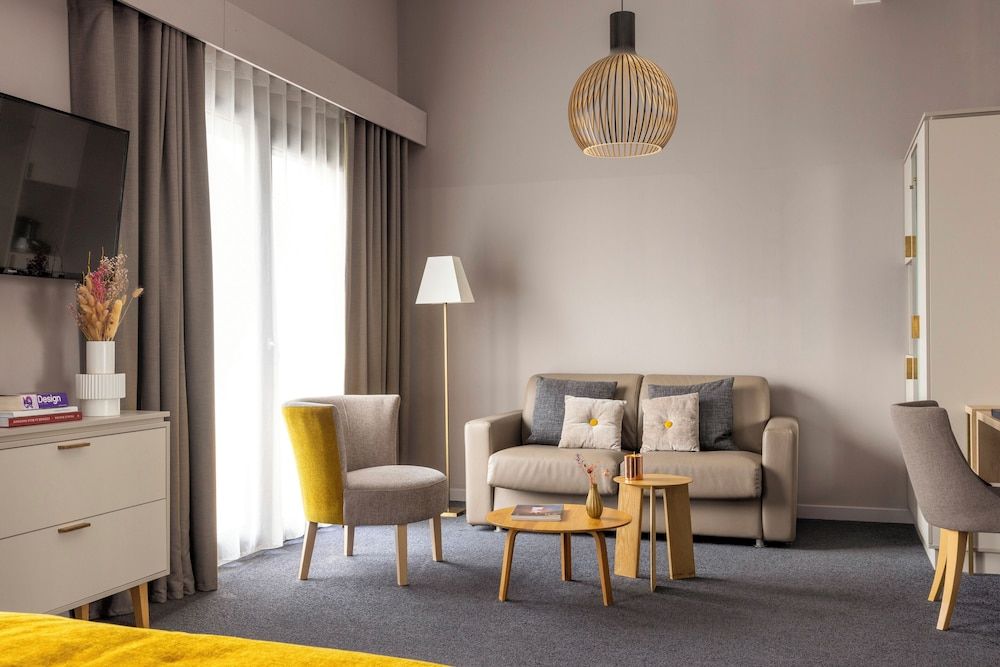 James Boutique Hôtel Junior Suite, 1 King Bed 10