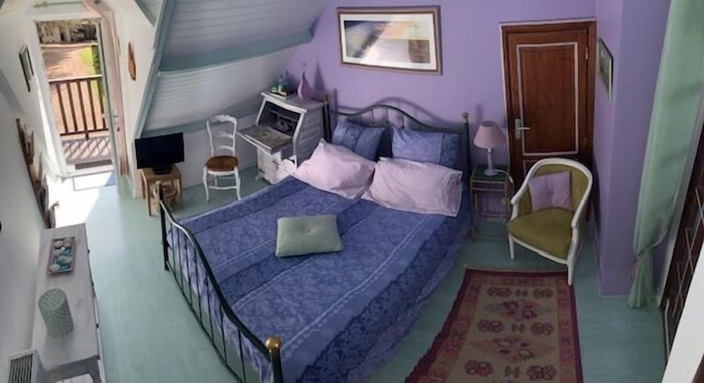 Classic Double Room, Ensuite (Chambre Parme)