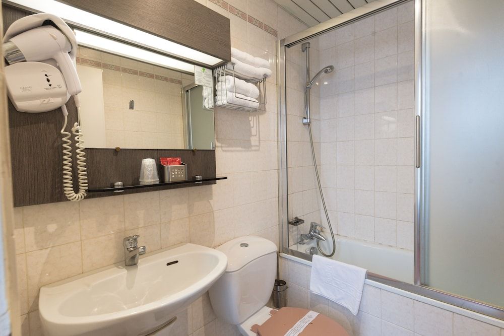 Home Latin Twin Room 6