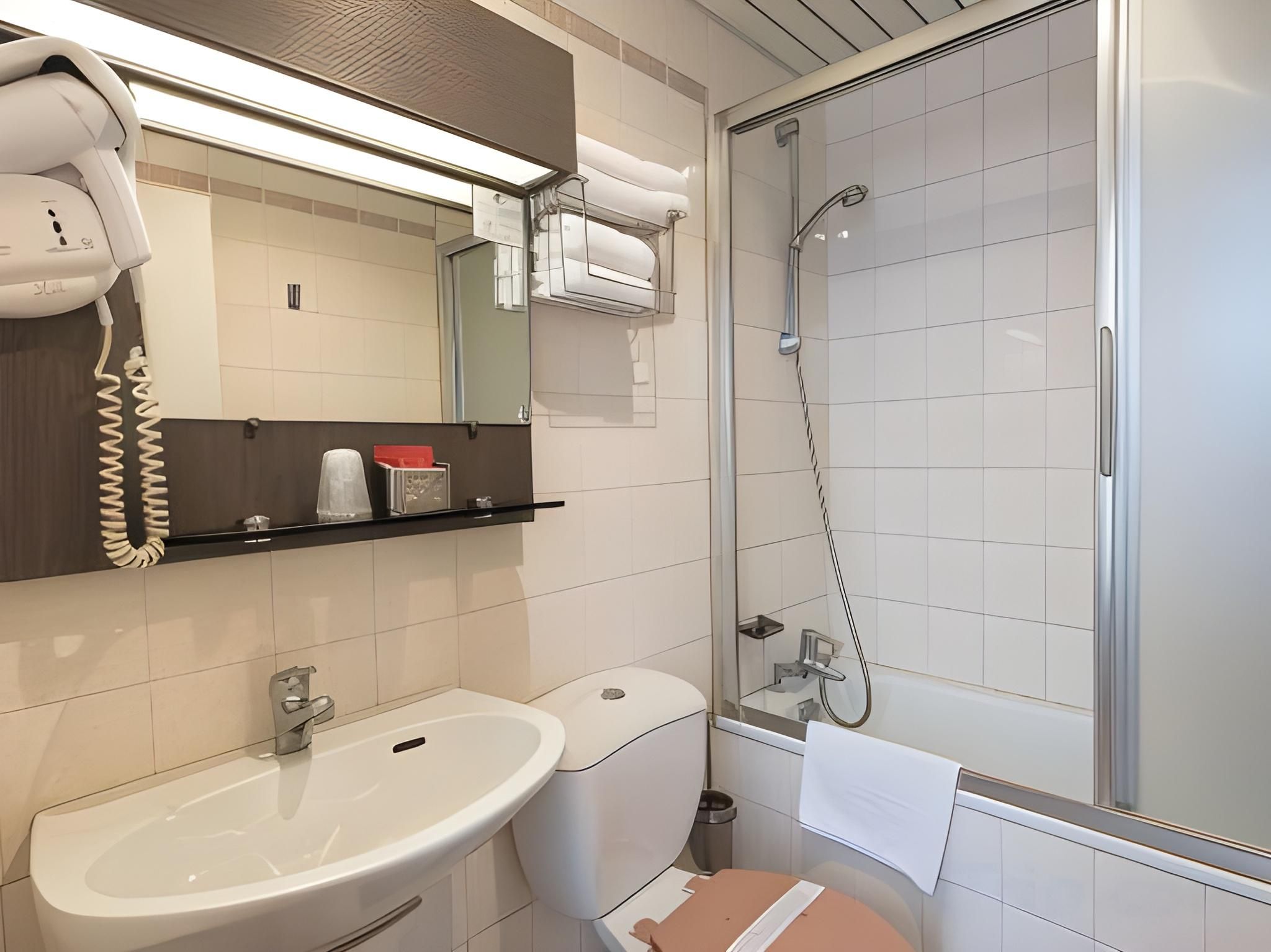 undefined Home Latin 9