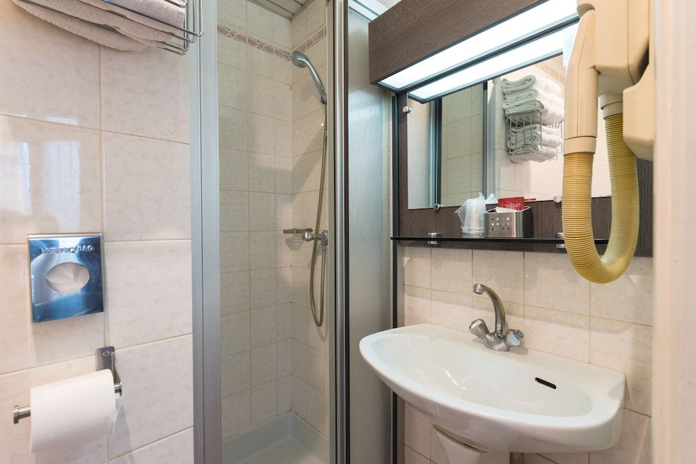 undefined Home Latin 6