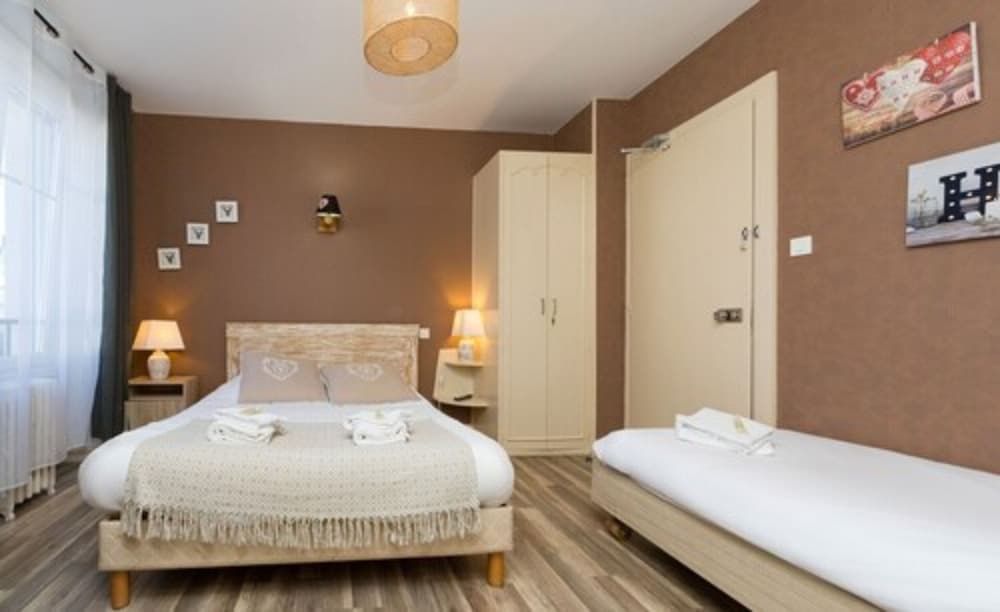 Hôtel Restaurant l'Aubergade Quadruple Room 4