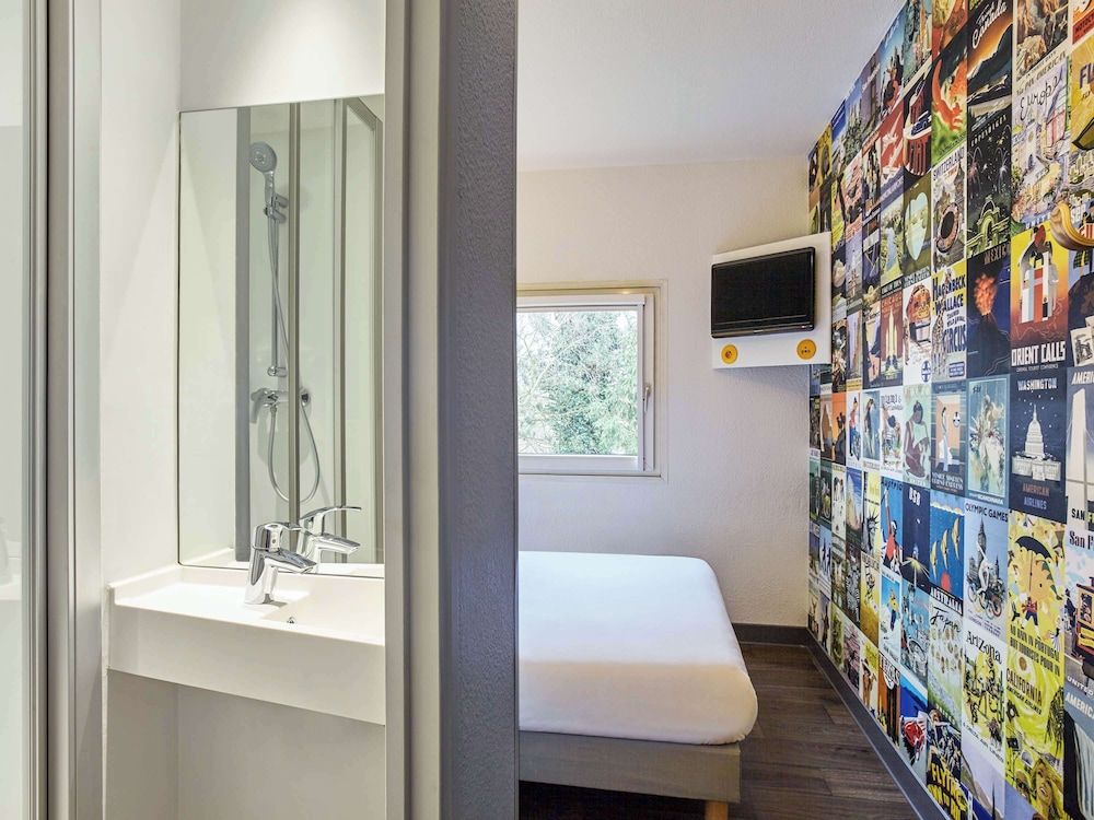 Room, 1 Double Bed, Private Bathroom (Cabrio)