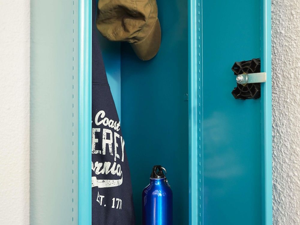 hotelF1 Annecy Argonay Room with 6 bunk beds 4