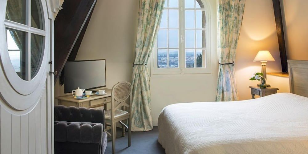 Château de l'Hermitage Superior Room, 1 Queen Bed, Golf View 2