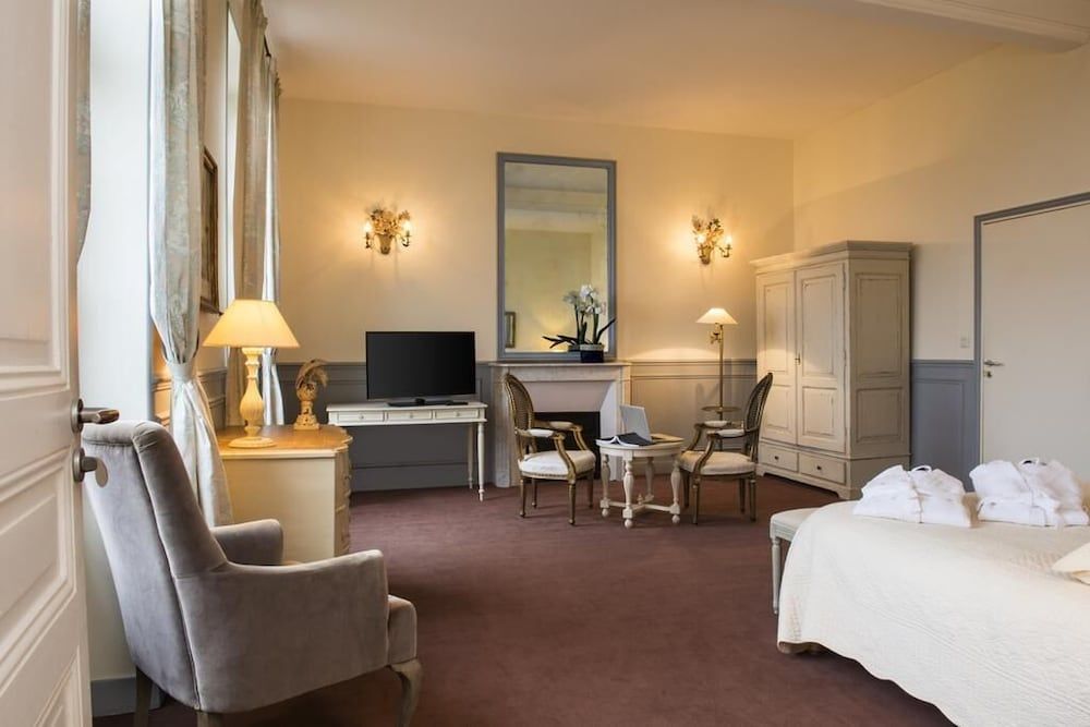 Château de l'Hermitage Superior Room, 1 Queen Bed 4