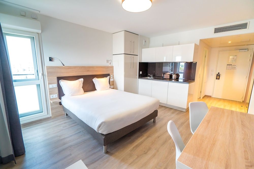 Comfort Studio (Double Bed)